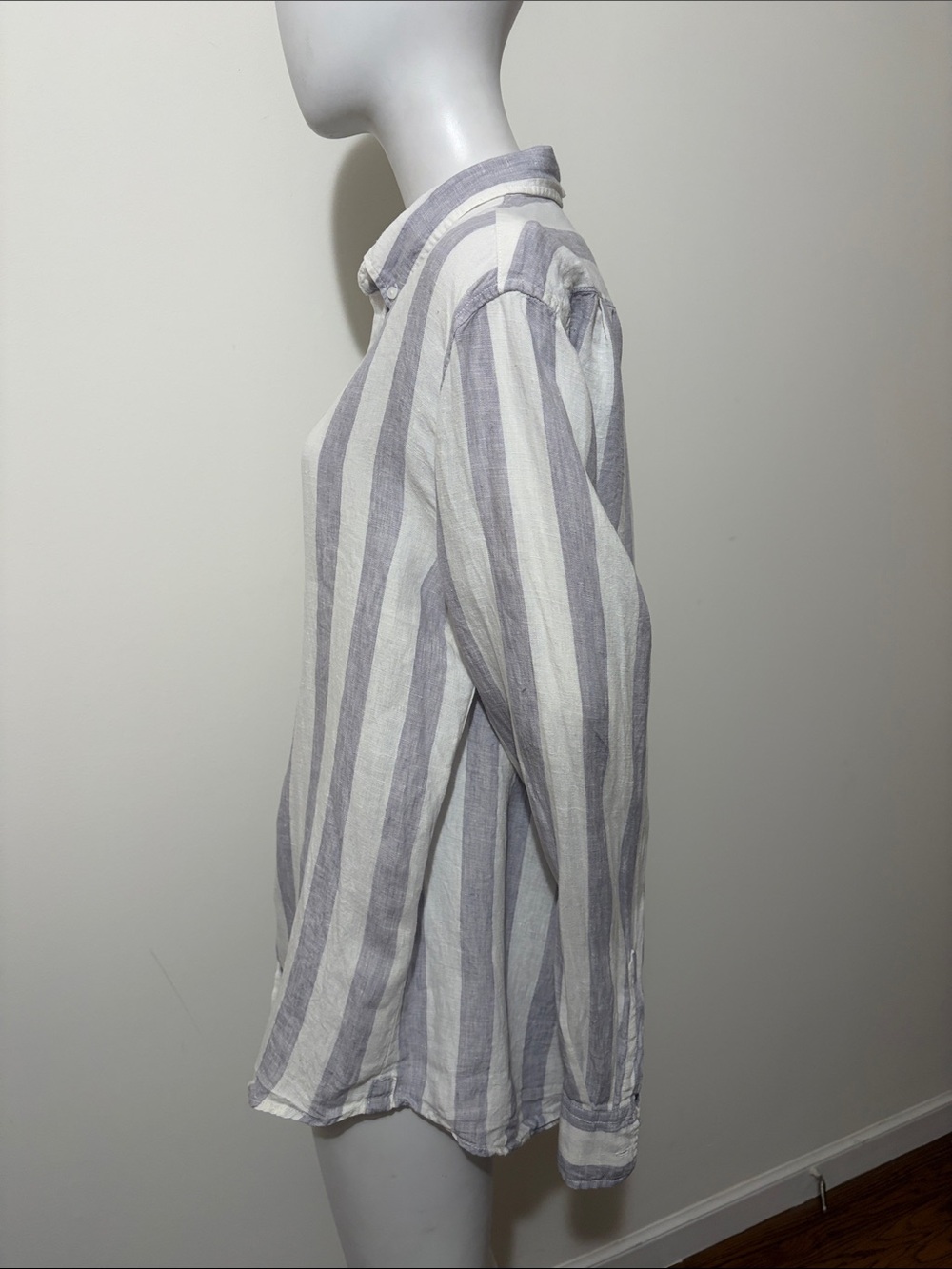 Vacay Men’s Linen Grey Striped Button Down Shirt - Picture 6 of 12